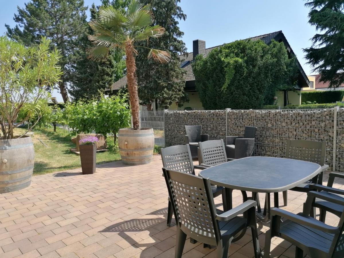 Ferienwohnung Weingut Brutscher Roschbach ภายนอก รูปภาพ